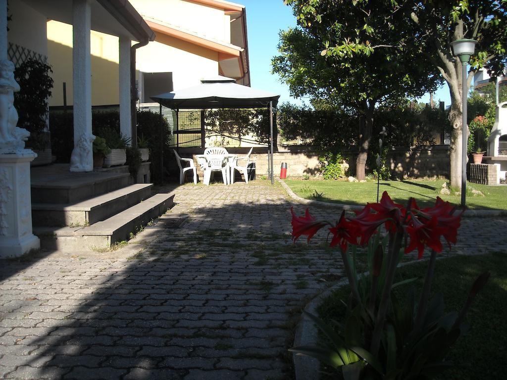 吉阿迪诺迪格利阿兰斯住宿加早餐酒店 La Massimina-Casal Lumbroso 外观 照片